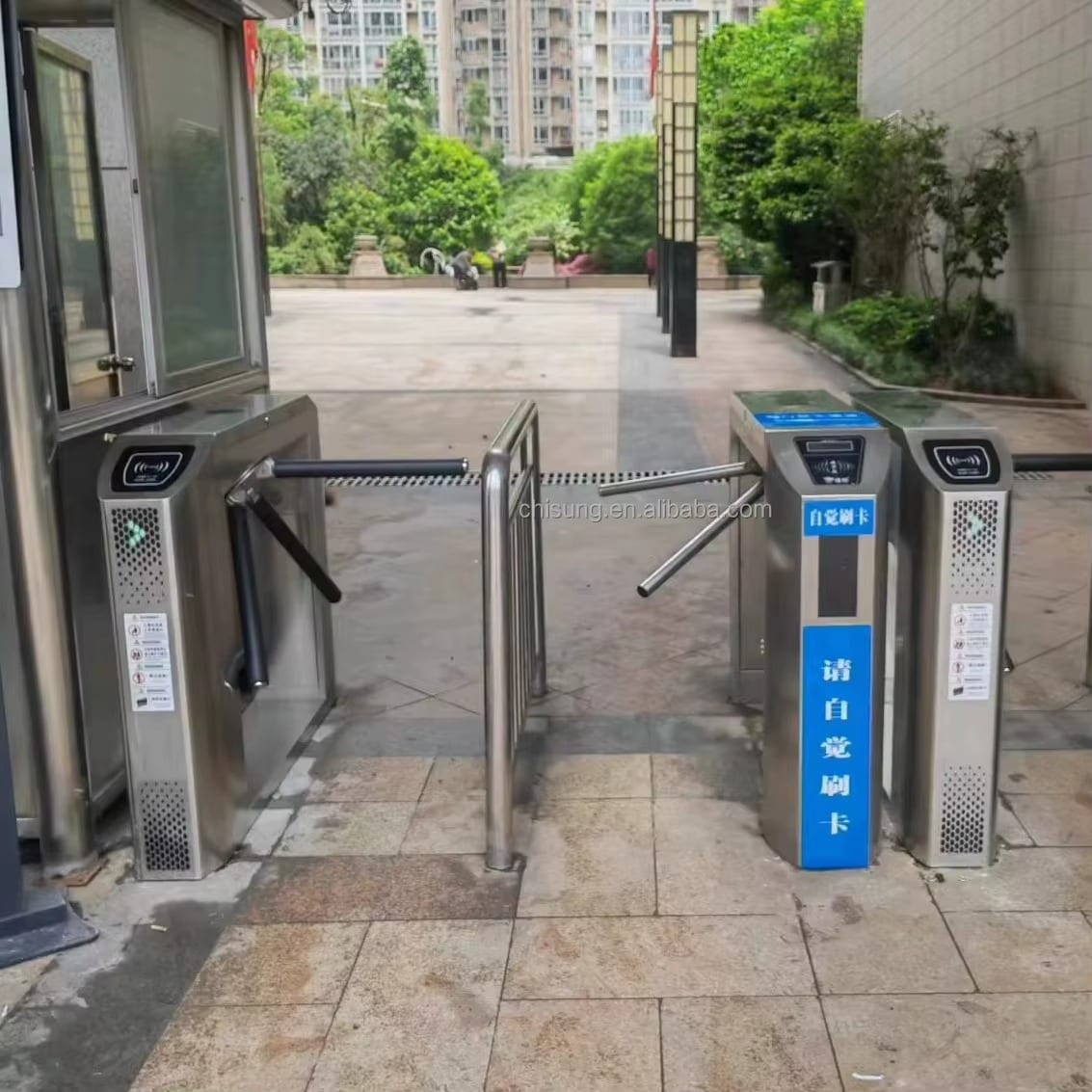 L-POWER VECTOR | Hydraulic Tripod Turnstile — photo 3